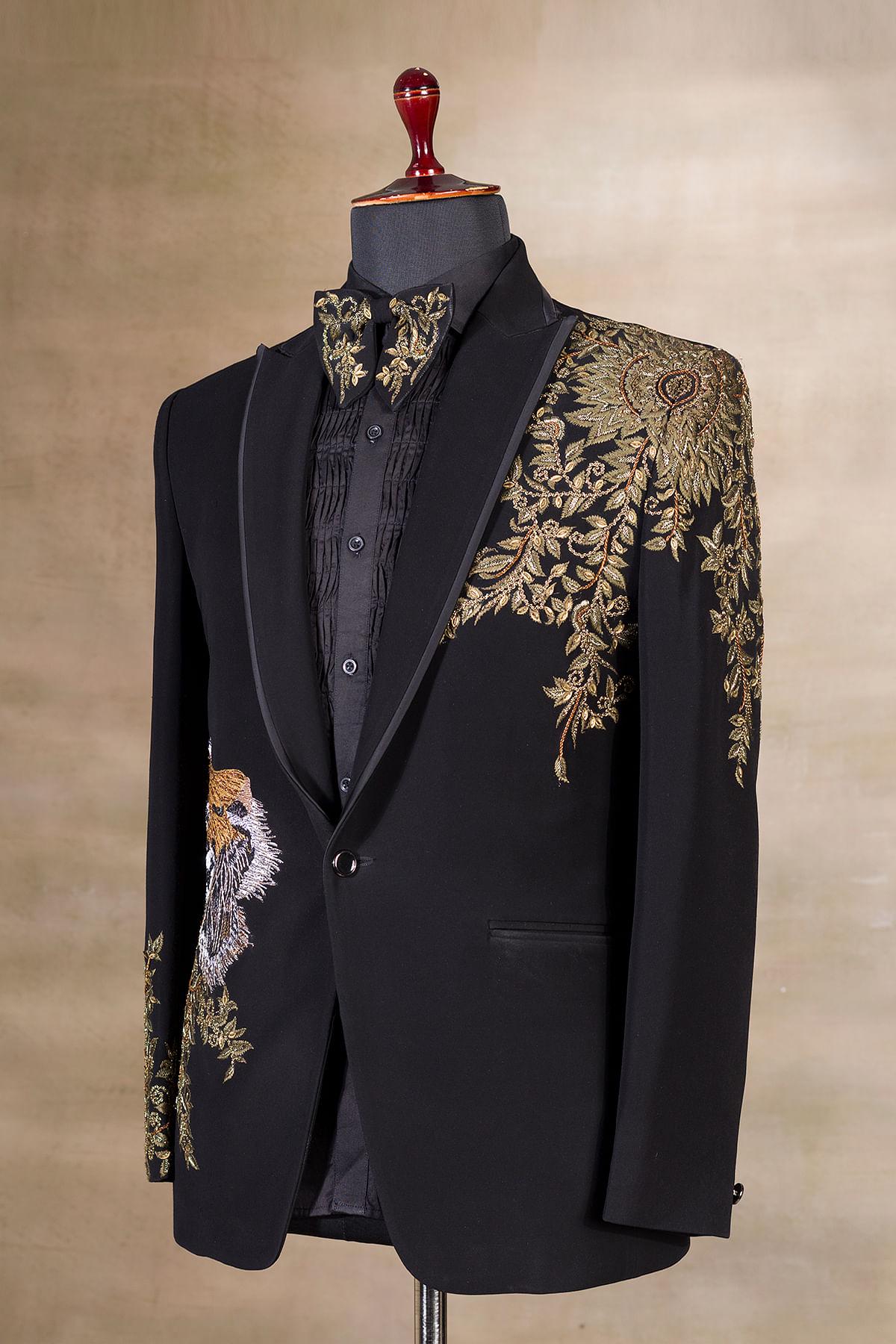 Customized Golden Embroidered Tiger & Flower Terry Rayon Tuxedo Bespoke Tux for Prom Dinner Party Wedding Suit for Groom Groomsmen Reception